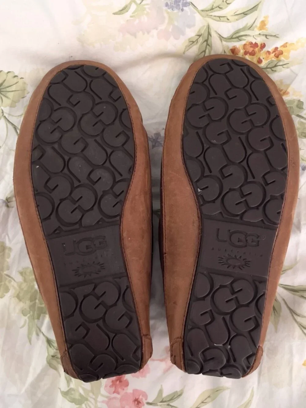 Ugg Sheepskin Lined Suede Slipper